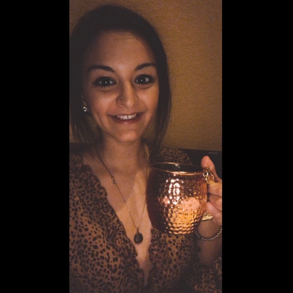 Meet your Posher, Gizelle - Picture 4 of 5